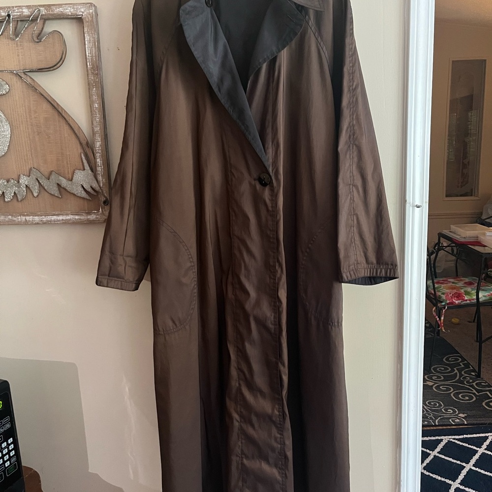 Women’s raincoat